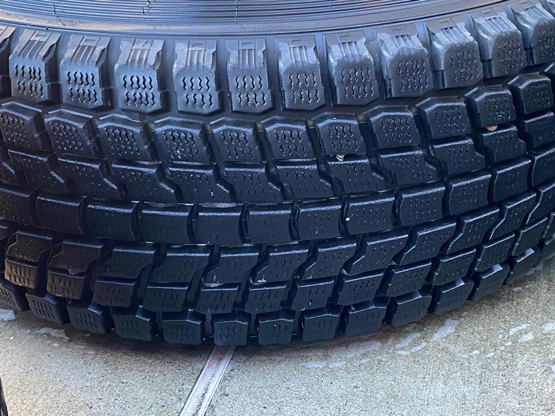 【なおさま専用】 ハマーH2用　スタッドレスタイヤ&ホイール　4本セット