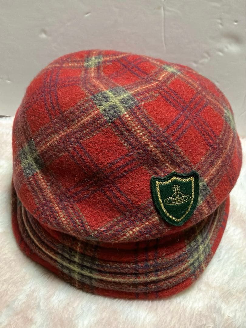 【Vivienne Westwood】 クロシェ、ベレー帽 ワッペン 赤チェック