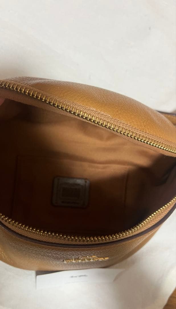 【sora】美品　コーチ　ボディバッグ　ウエストポーチ　レザー