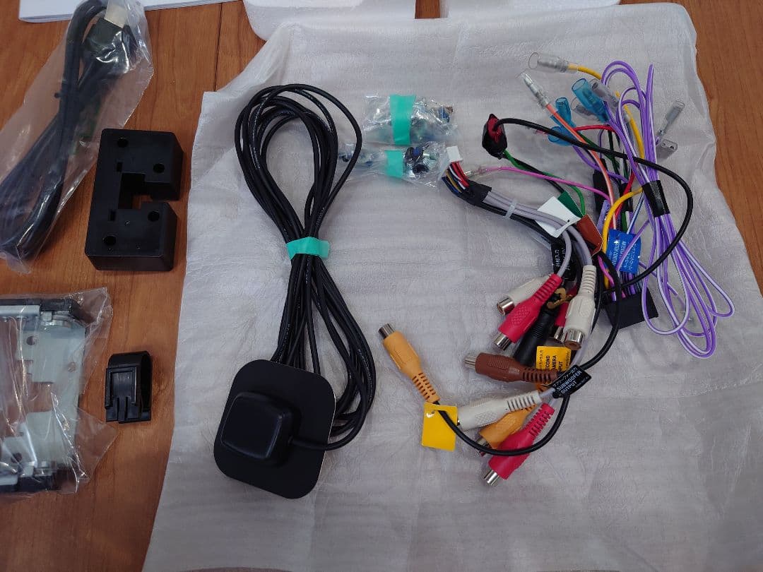 Pioneer DMH-SF600 9インチディスプレイオーディオ