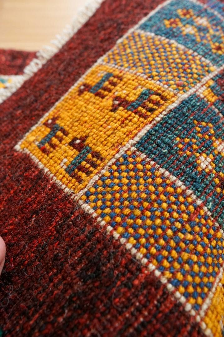 ペルシャ絨毯 手織り ギャッベ アマレ族 ギャベ 75×52cm