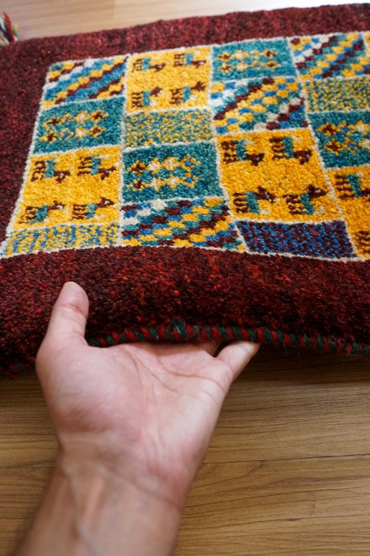 ペルシャ絨毯 手織り ギャッベ アマレ族 ギャベ 75×52cm