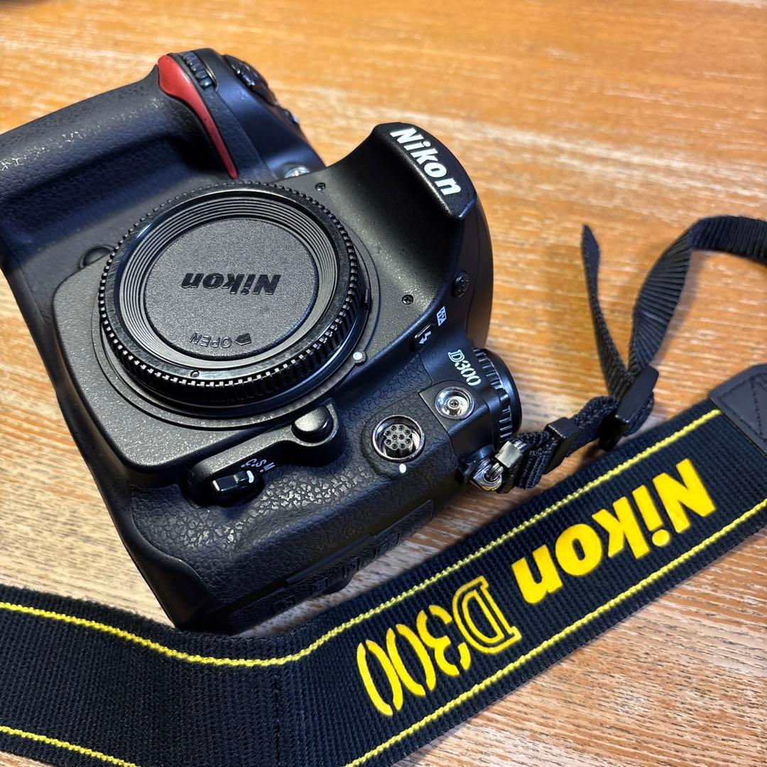 中古品　Nikon D300 デジタル一眼レフカメラ