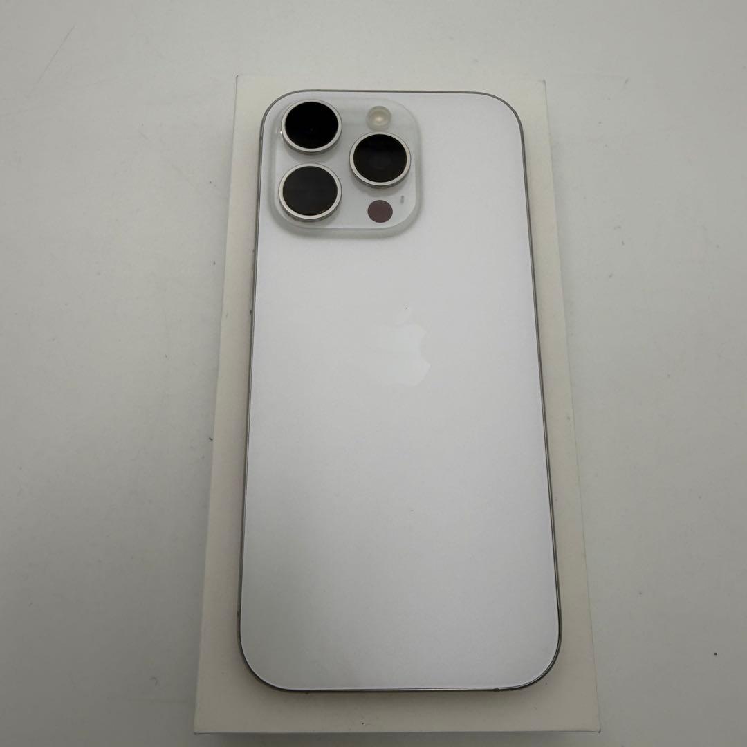 Apple iPhone 16 Proホワイトチタニウム256GB