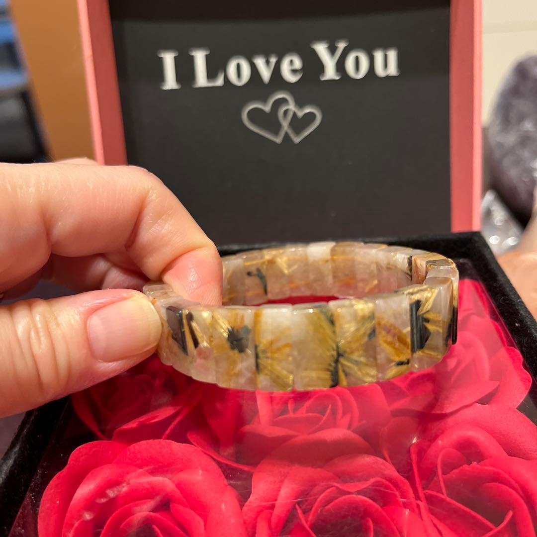 お値下げ！天然石ブレスレットタイチンルチルクォーツバングル　太陽放射ルチル