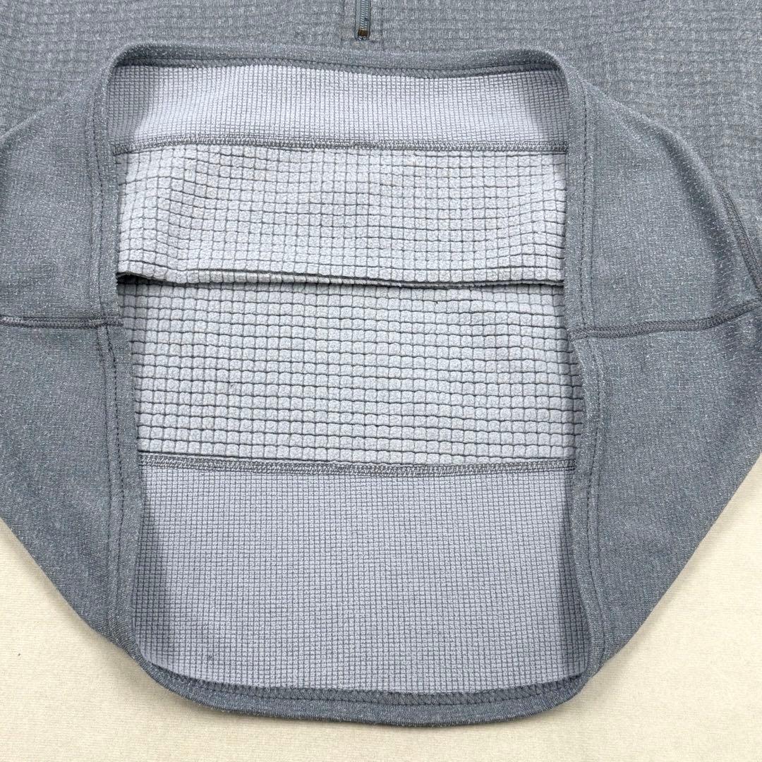 06F Patagonia R1 FLASH PULLOVER USA製