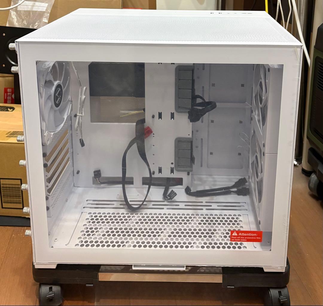 ★人気のホワイト　リアンリ 3面メッシュ 011AIR MINI ATX電源搭載