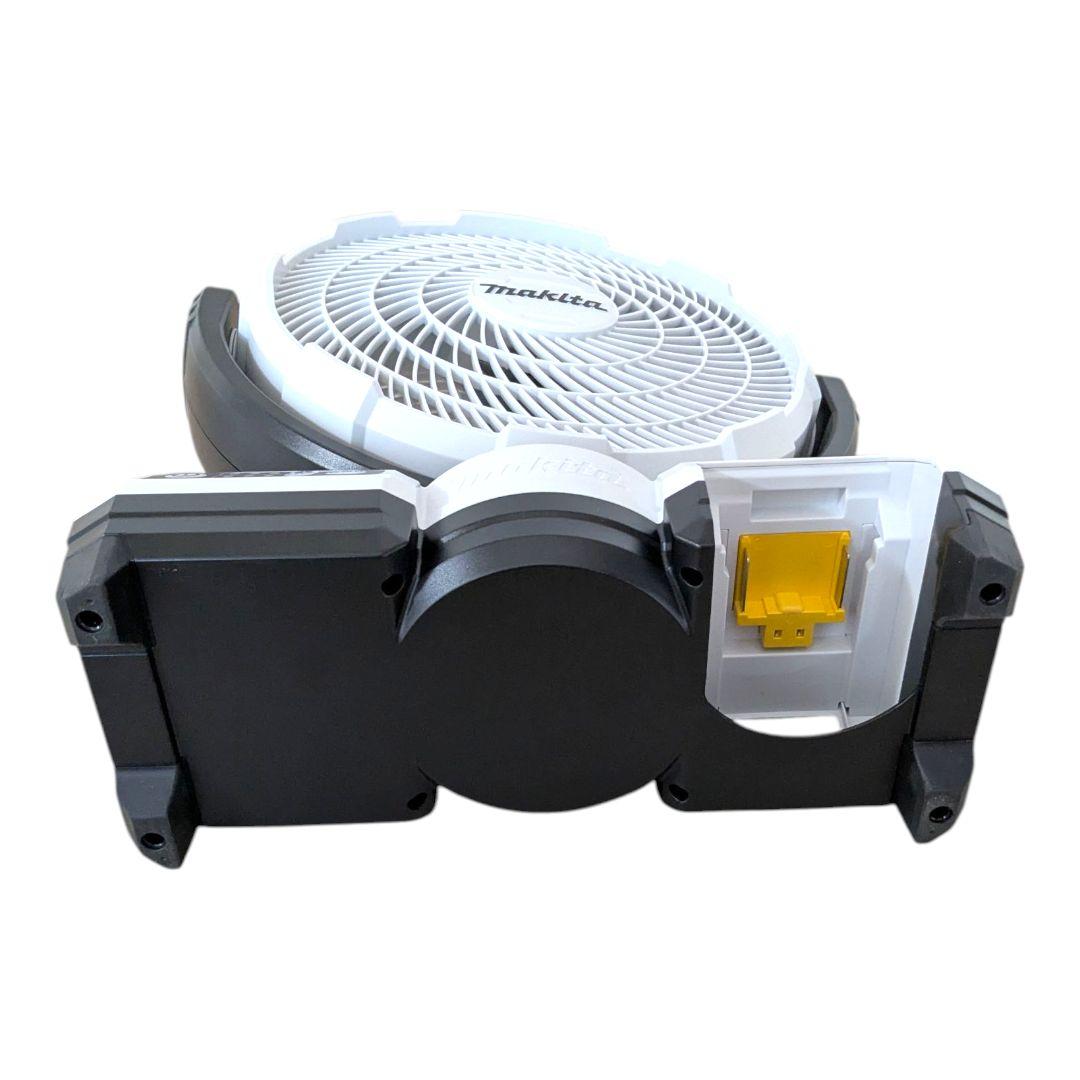 マキタ コードレスファン CF203D ACアダプター付き 自動首振り機能付 白