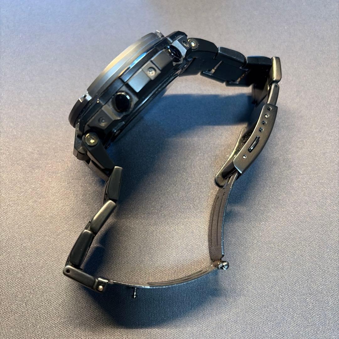 G-SHOCK ソーラー電波腕時計
