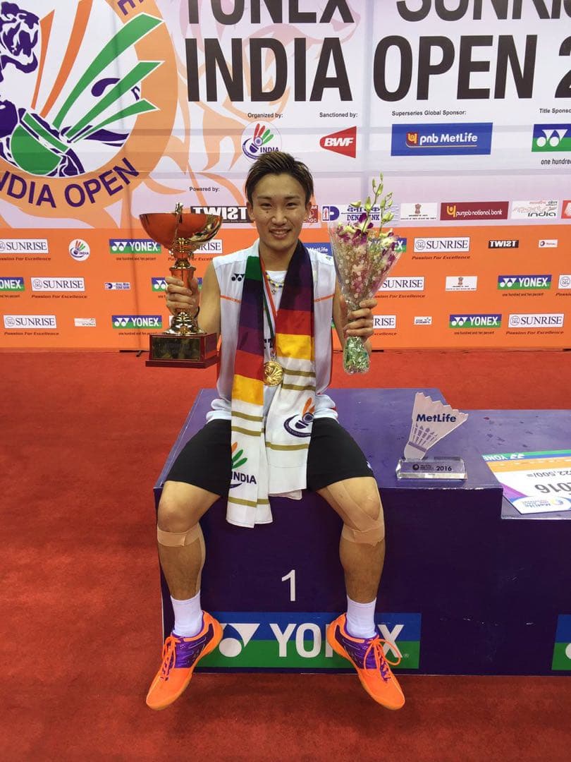 YONEX バドミントンシューズ パワークッション 桃田選手着用モデル 25.5