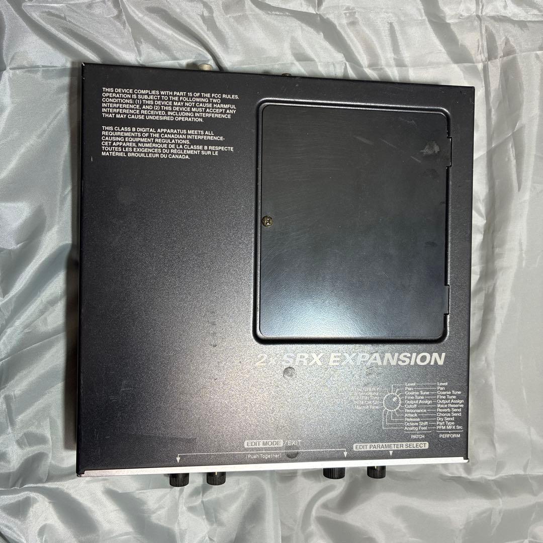 Roland XV-2020 本体