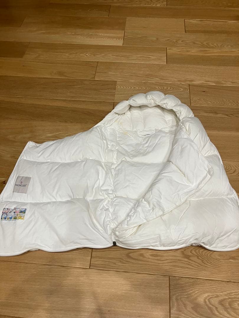barbie 様MONCLER フード付きおくるみ ホワイト