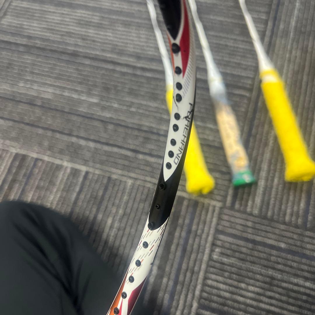 バドミントンラケット Zストライクジャンク品 全て一箇所折れやヒビが入っています