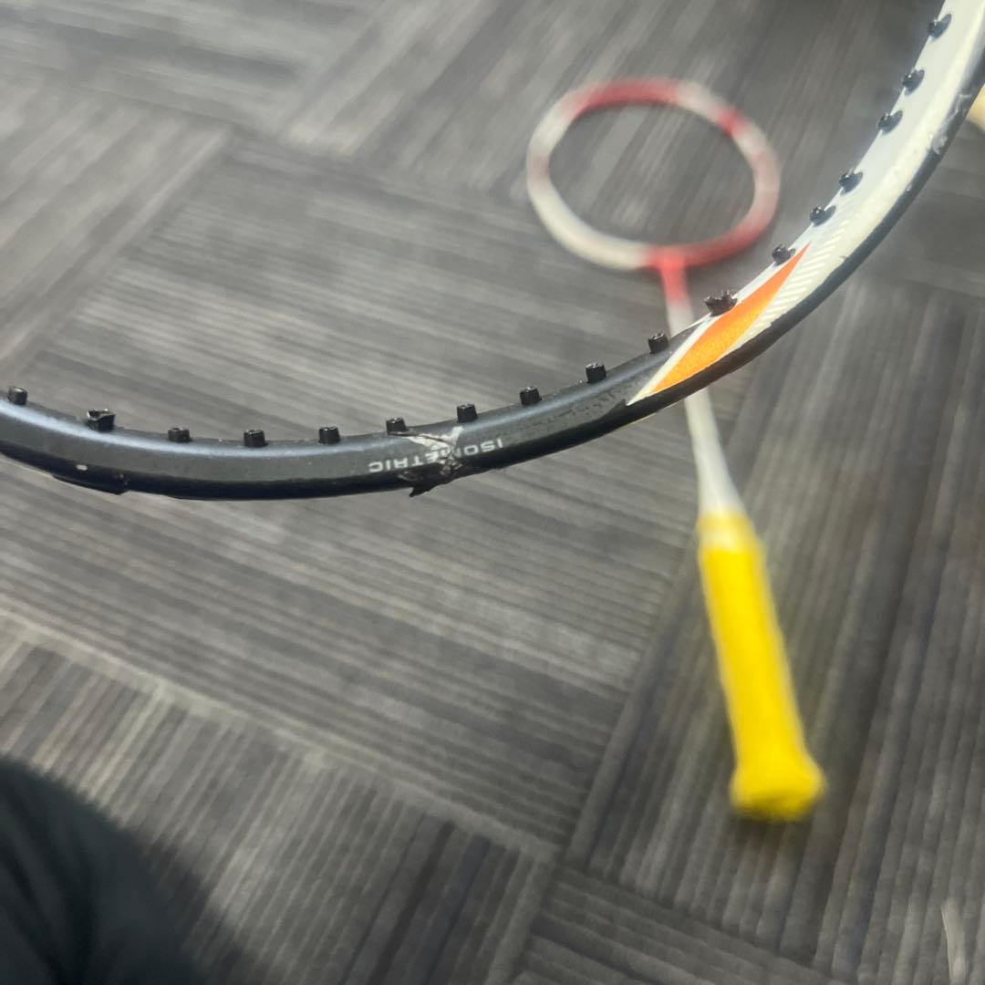 バドミントンラケット Zストライクジャンク品 全て一箇所折れやヒビが入っています