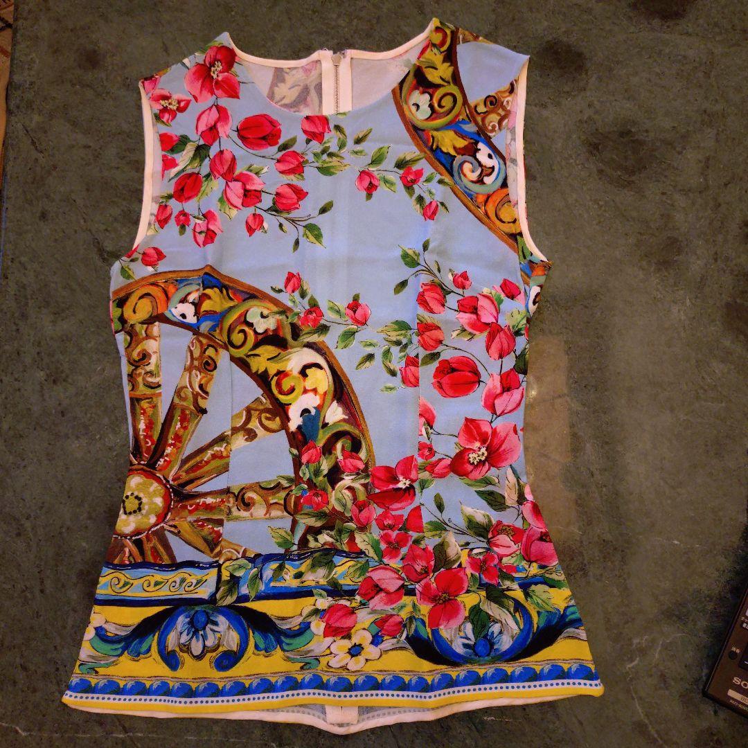 DOLCE＆GABBANA ドルチェ＆ガッバーナ トップス マヨリカ花柄