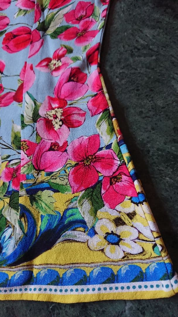 DOLCE＆GABBANA ドルチェ＆ガッバーナ トップス マヨリカ花柄