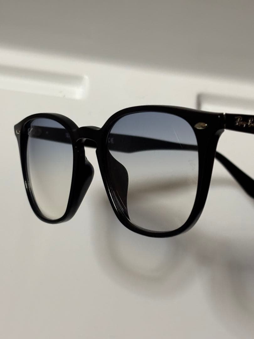 ★ほぼ未使用★RB4258-F 601/19 ★啓之輔さん着用★RayBan★