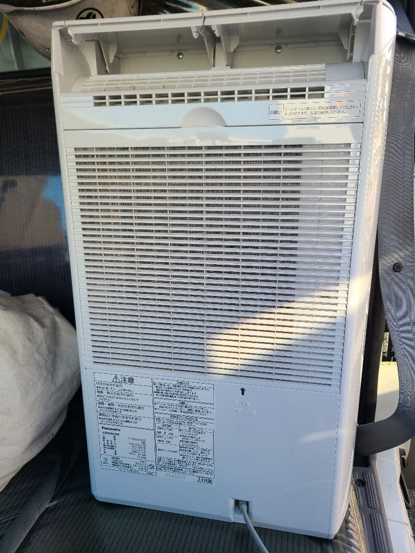 ジャンク品　Panasonic F-YVX120 除湿機