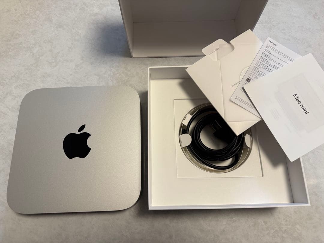 【超美品中古】Mac mini M2チップ（8GBメモリ・256GBSSD）