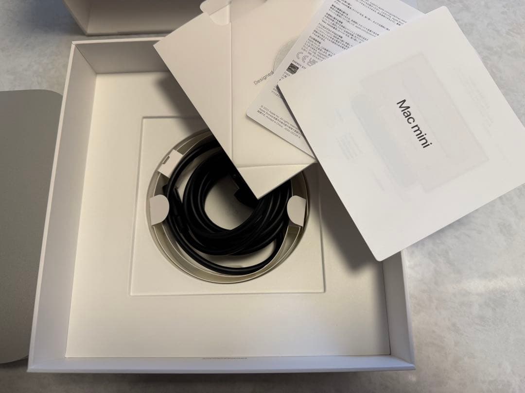 【超美品中古】Mac mini M2チップ（8GBメモリ・256GBSSD）