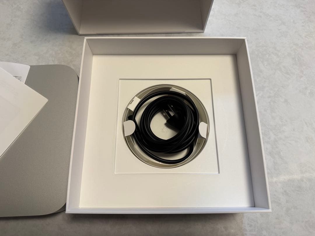 【超美品中古】Mac mini M2チップ（8GBメモリ・256GBSSD）