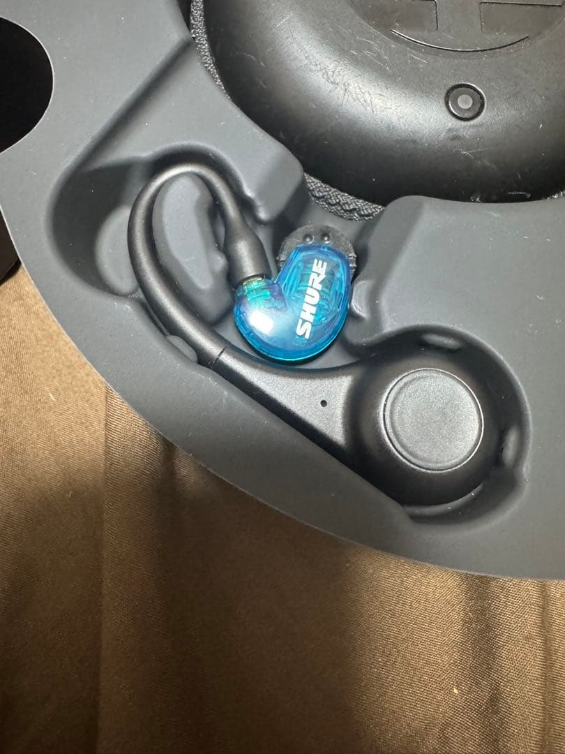 【週末価格】SHURE AONIC215 GEN2 ワイヤレスイヤホン