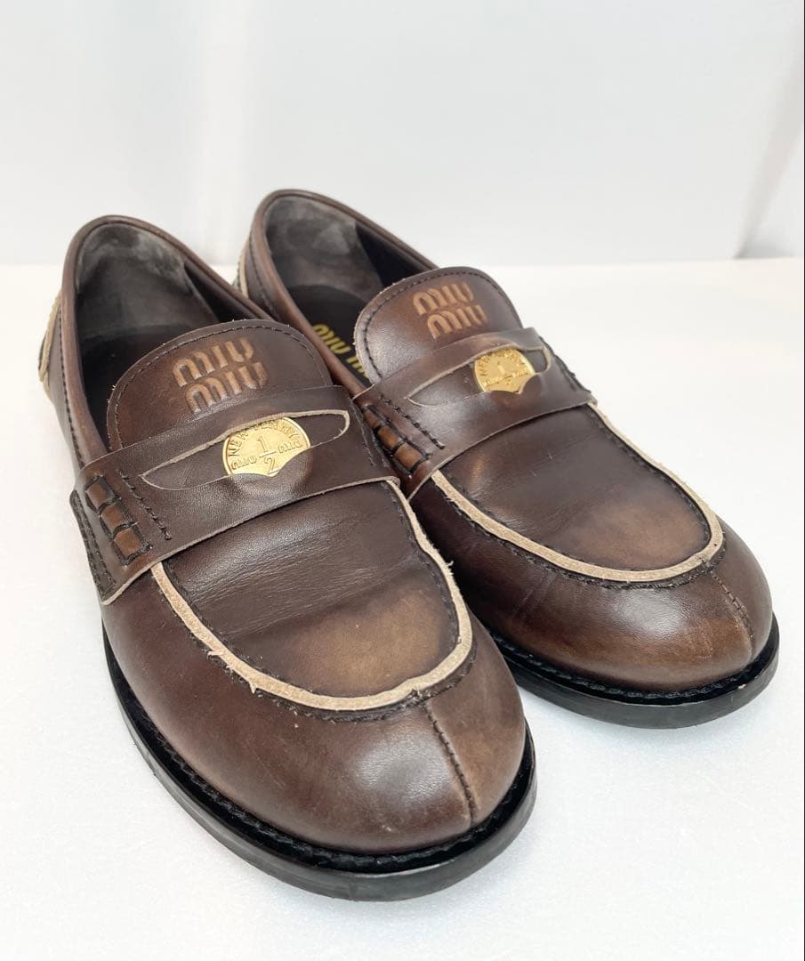 MiuMiu ヴィンテージ加工 (ブラウン) ペニーローファー 25cm