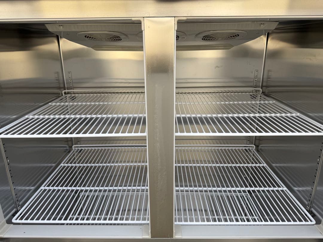 ホシザキ　HOSIZAKI　縦型冷凍庫　２００V　厨房　飲食店　HF-120Z3