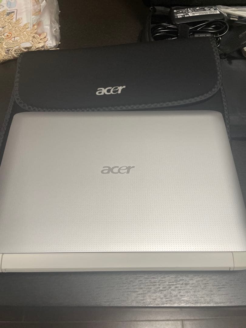 acer ノートPC シルバー ケース付き
