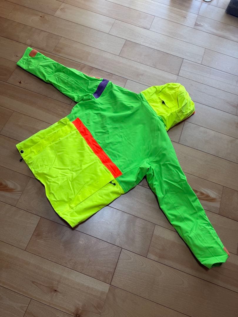 ONYONE 蛍光グリーン スキーウェア　2024年モデル