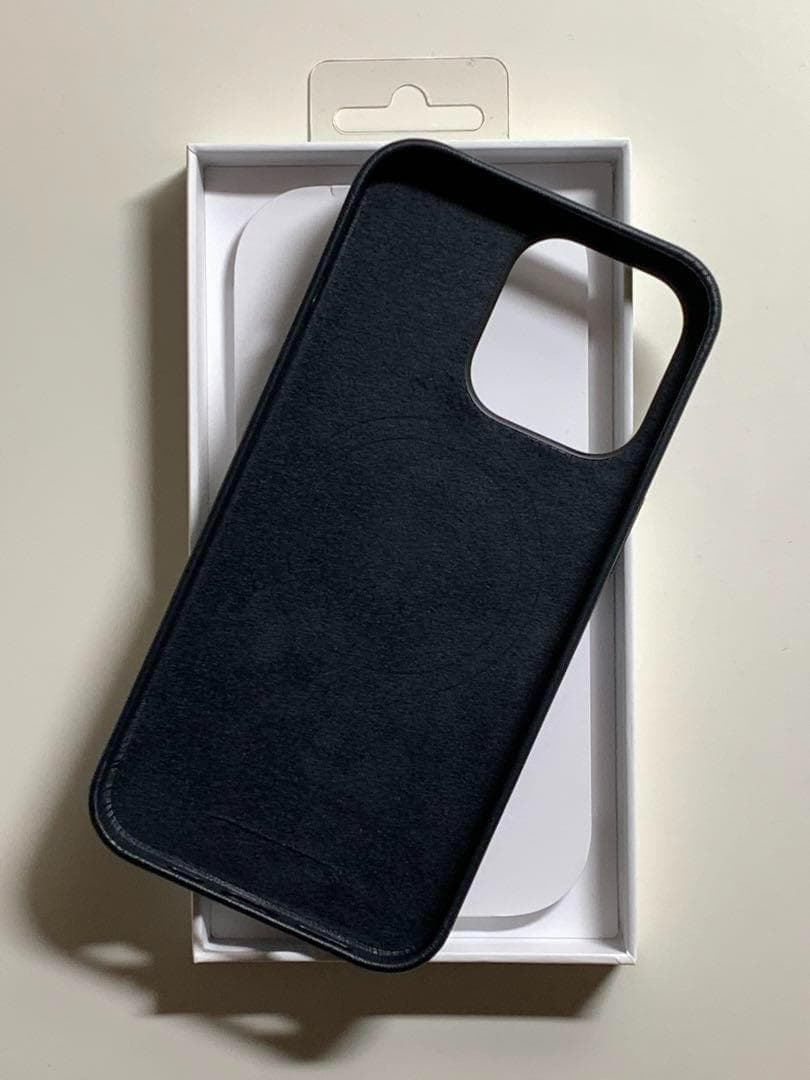 【新品】純正 iPhone 13 Pro レザーケース・ミッドナイト①