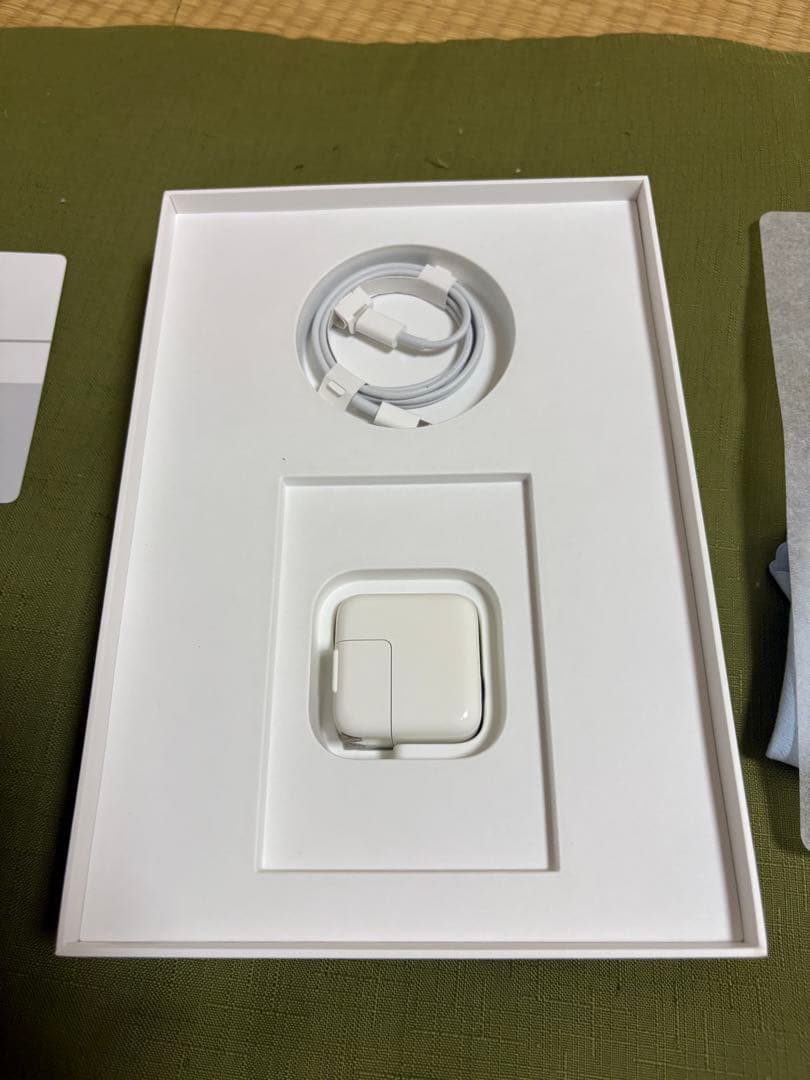 iPad 第7世代 128GB SIMフリー　初期化済・動作良好　ワンオーナー