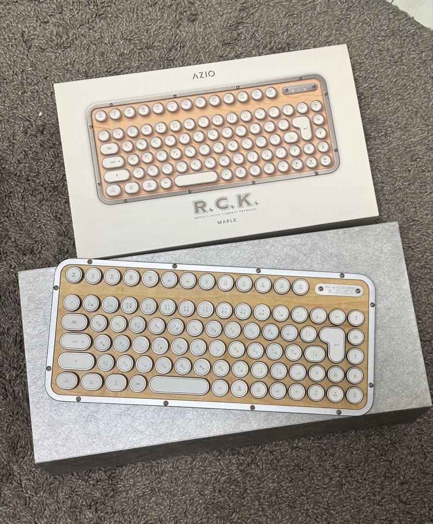 【箱あり】AZIO レトロクラシック ワイヤレスキーボード タイプライター