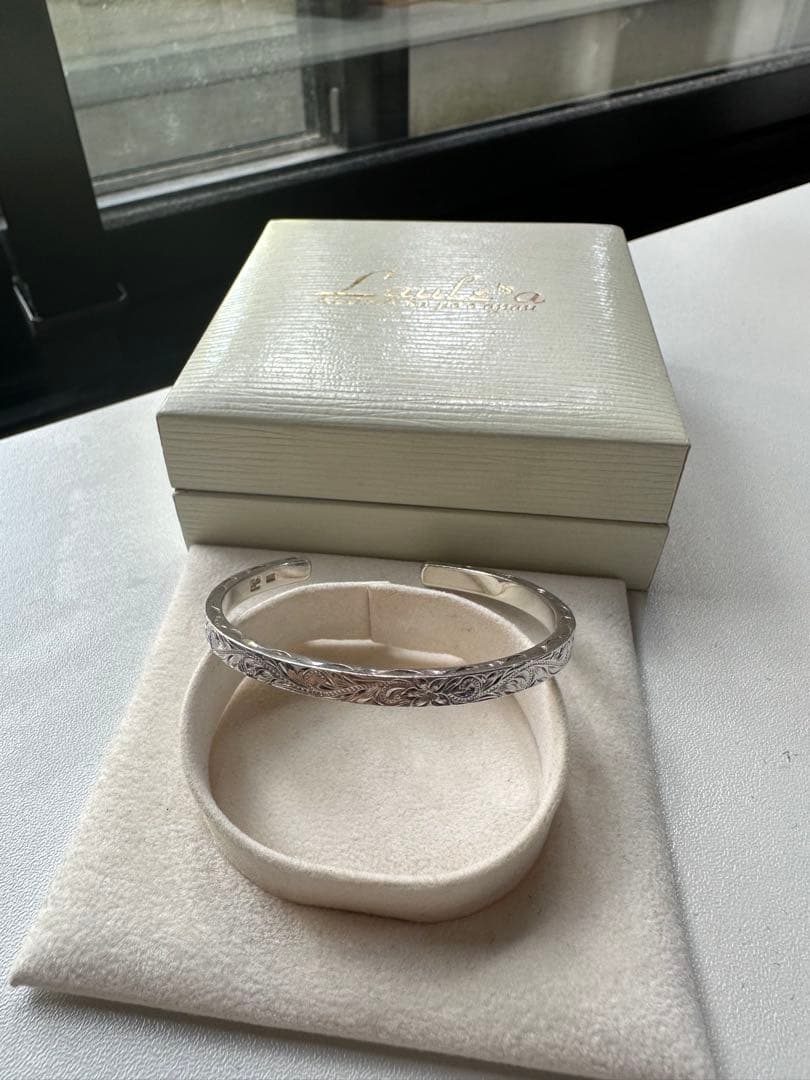 ハワイアンジュエリー　バングル