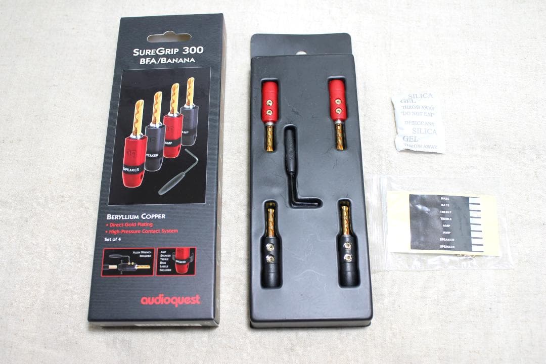 AudioQuest SureGrip 300 BFA バナナプラグ4本箱付