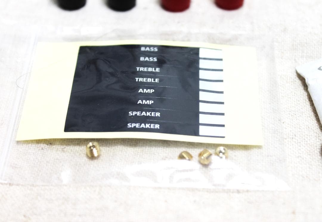 AudioQuest SureGrip 300 BFA バナナプラグ4本箱付