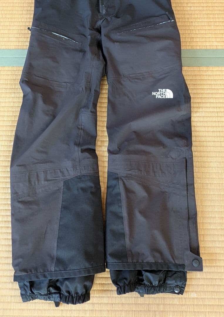 ノースフェイス　ゴアテックス　スキーウェア上下Sサイズ、中古品