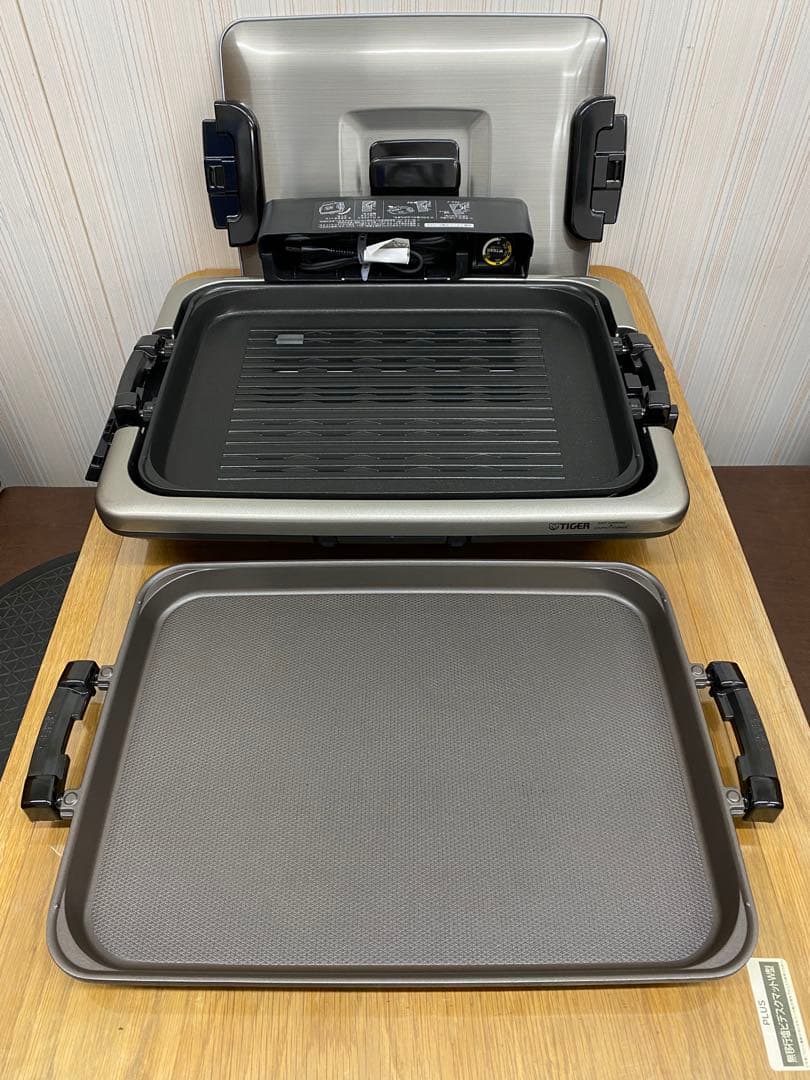 ☆タイガー ホットプレート CRV-B200(TH) 2017年製