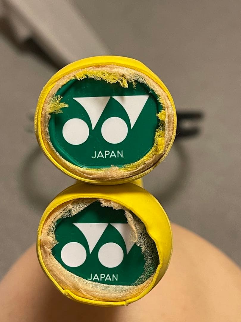 ヨネックス　デュオラZストライク　バドミントンラケット 2本セット