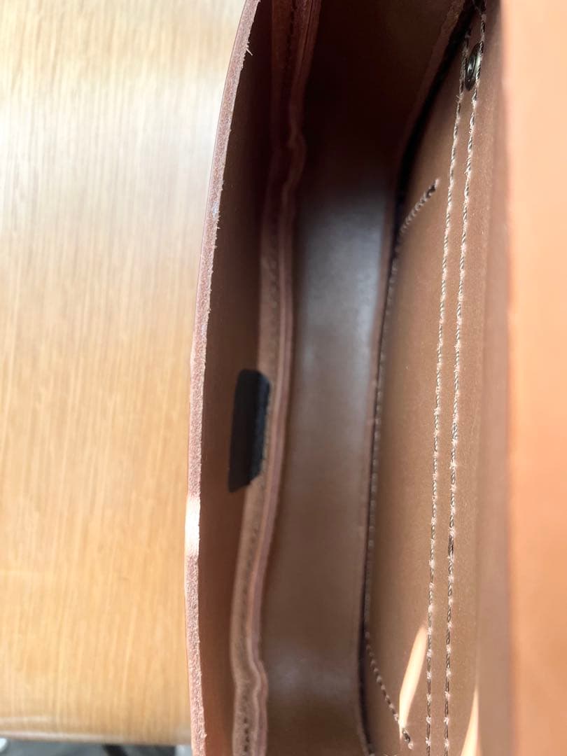 HERZ 一本ベルトのクラシックボディバッグ（F-4)