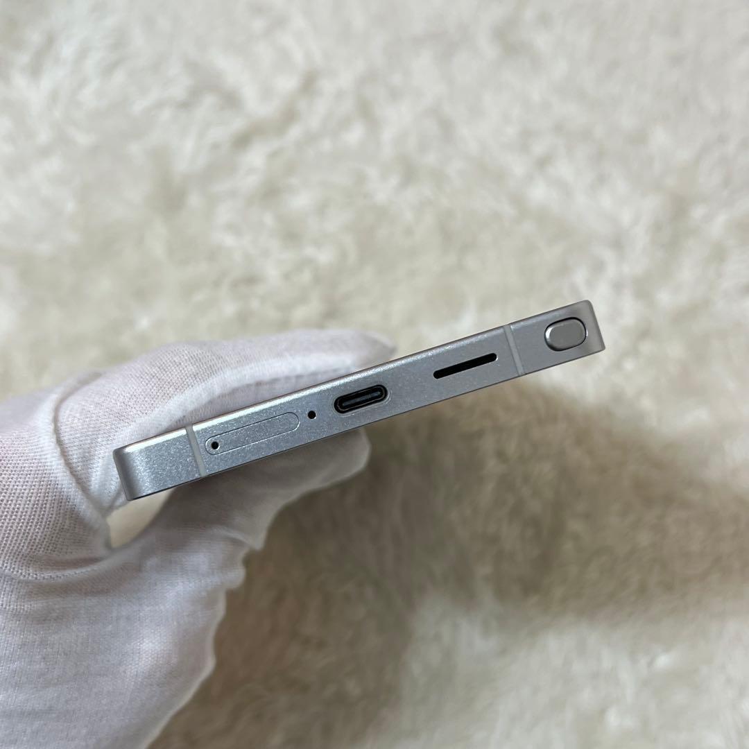 ★Galaxy S25 ultra 512GBホワイトシルバー 美品 j02