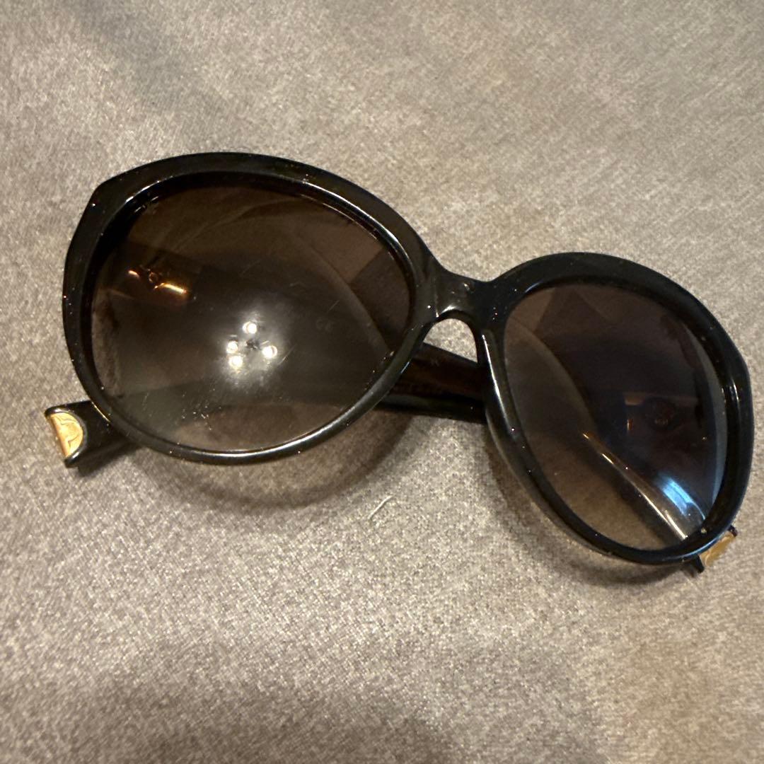 ピンクの猫VUITTON サングラス