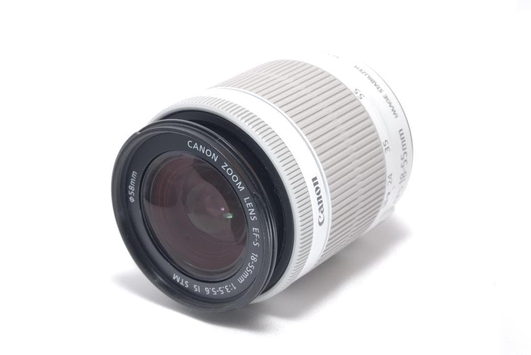 ⭐️プレゼントにも⭐️Canon Kiss X7 キャノン　デジタル一眼レフ