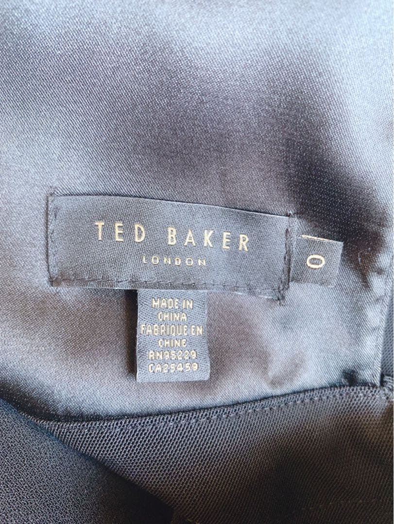 【極美品】TED BAKER ビジューブラックドレスワンピース1123