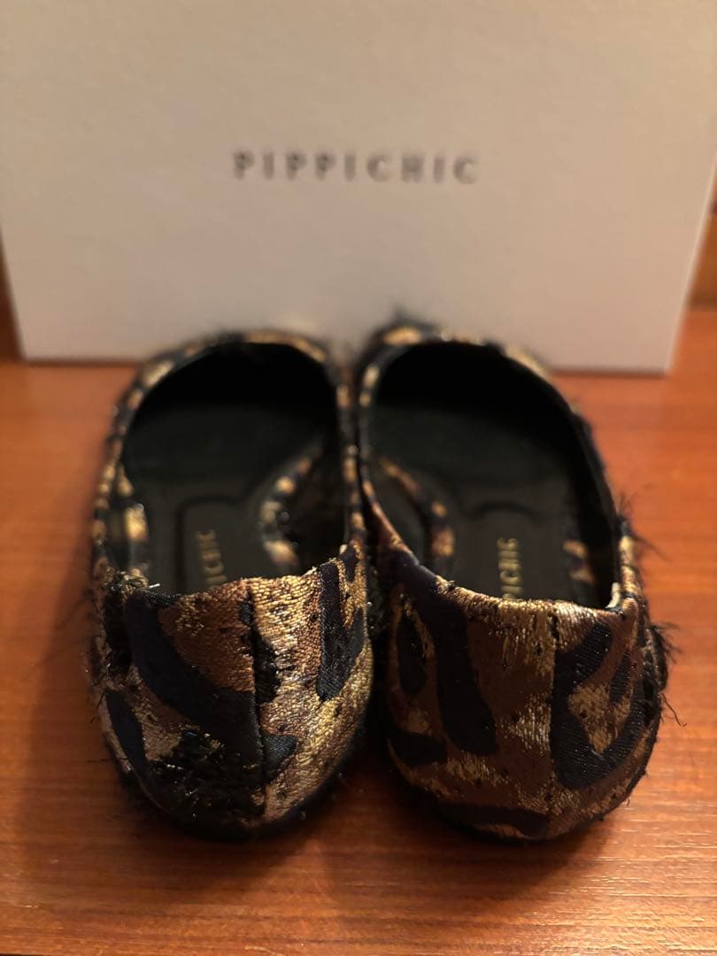 未使用＜PIPPICHIC＞LINDALEOフラットシューズ