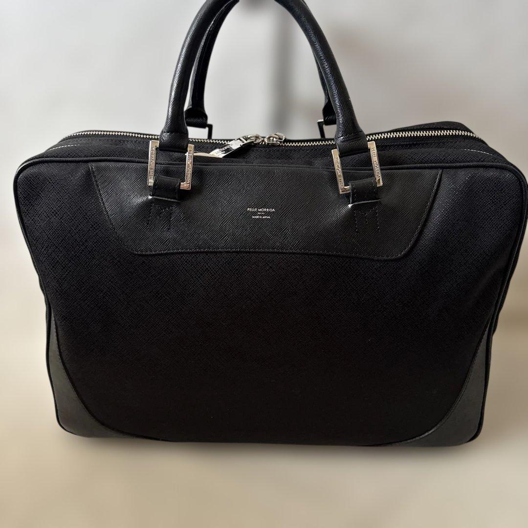 人気✨ペッレモルビダ　ビジネスバッグ 黒　レザー　2層　パソコン収納可能