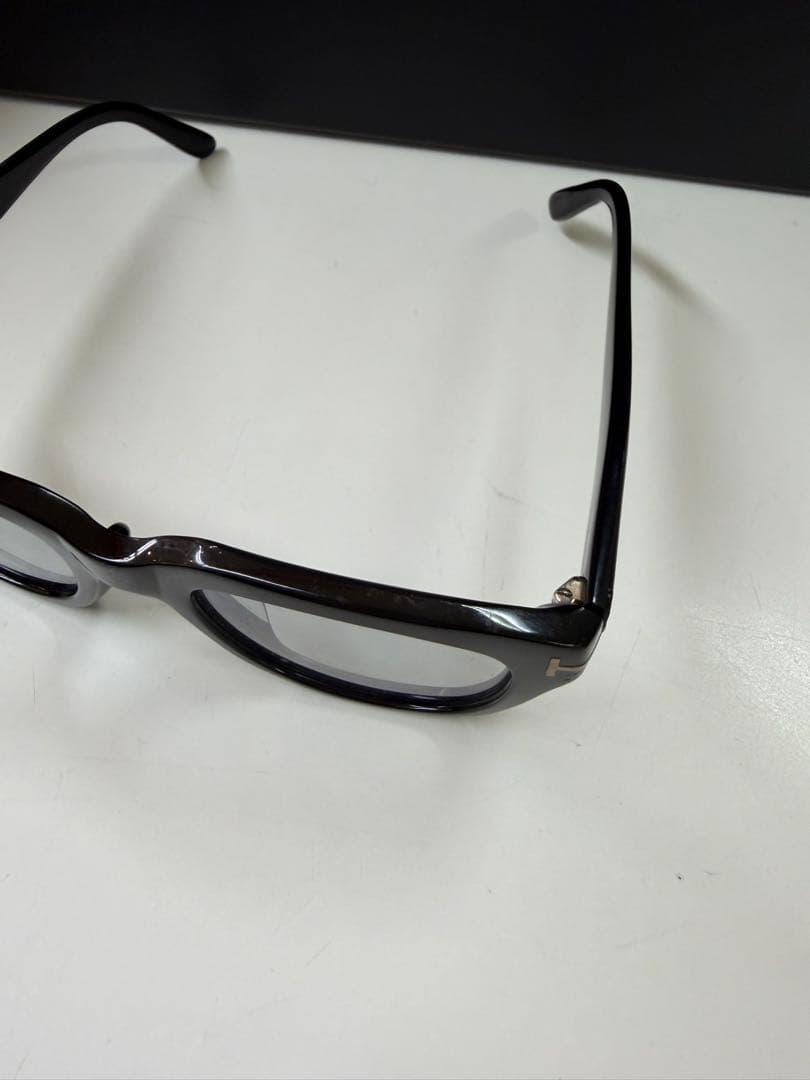 TOM FORD メガネ ライトグレーレンズ 伊製