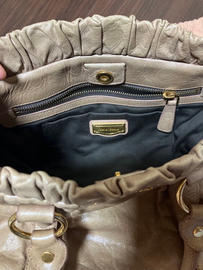 MIU MIUショルダーバッグ/2wayレザー ベージュ（正規品です）