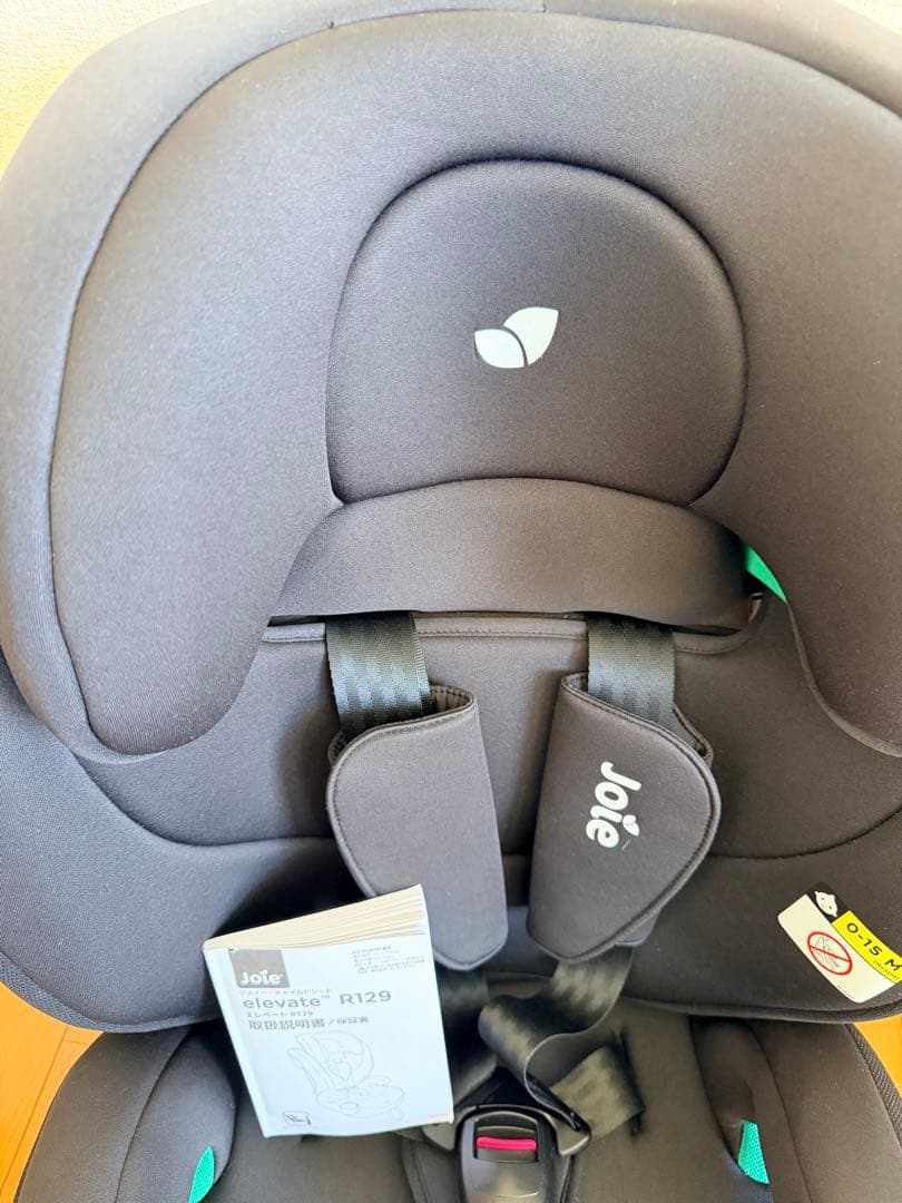 美品　Joie elevate R129 ジュニアシート 黒　ジョイー