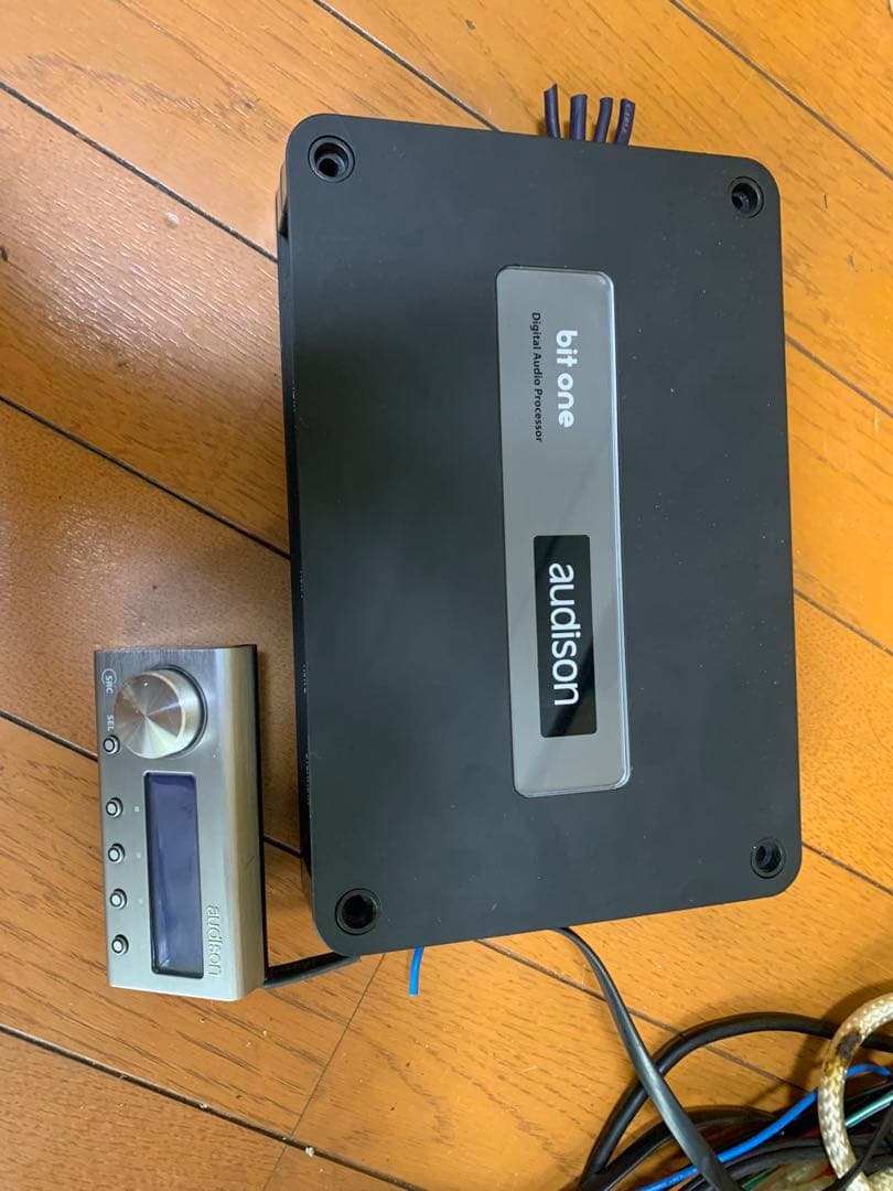 audison bit one & KPA-1000 セット